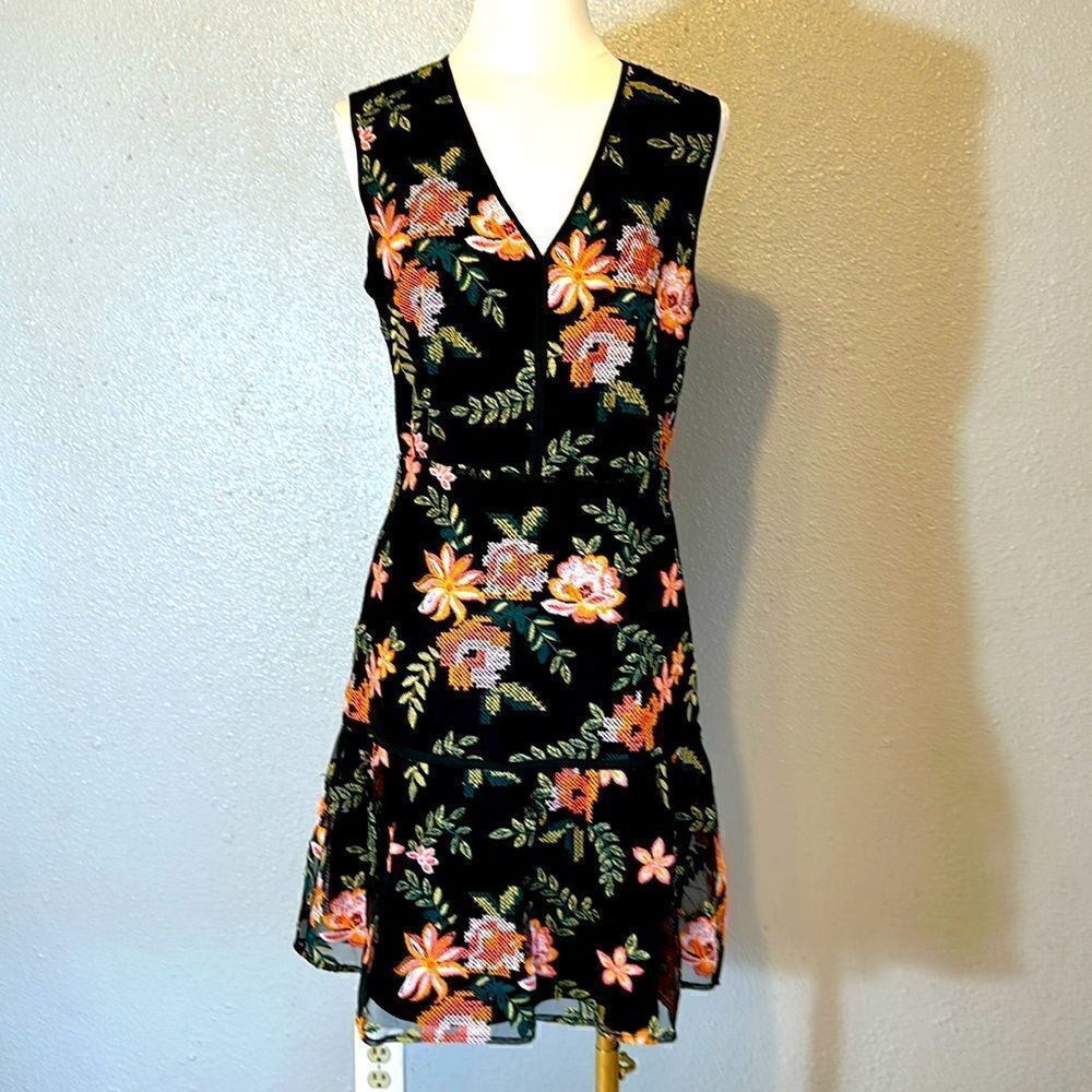 Sam Edelman women’s sleeveless embroidery mesh dress size 6